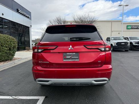 Used 2024 Mitsubishi Outlander SE image 6