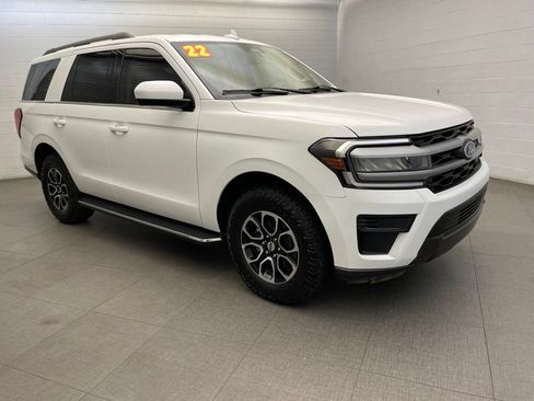 Used 2022 Ford Expedition XLT RWD image 4