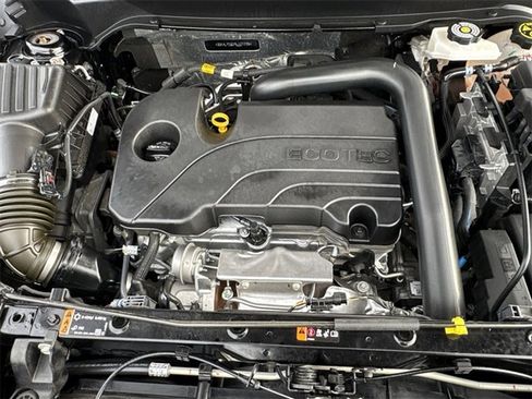 Certified 2024 GMC Terrain SLT w/ Elevation Edition image 28