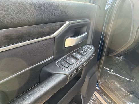 Used 2024 RAM 2500 Big Horn w/ Bed Utility Group image 15