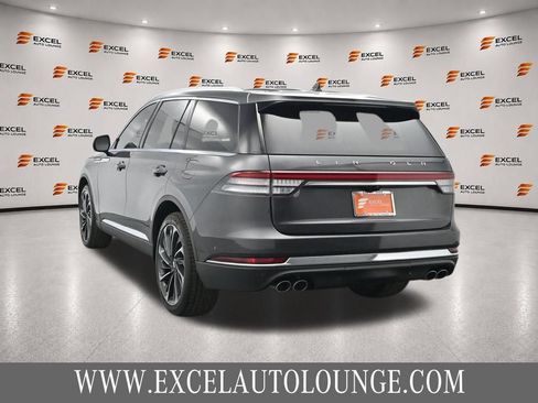 Used 2020 Lincoln Aviator Reserve w/ Equipment Group 202A AWD/4WD image 3