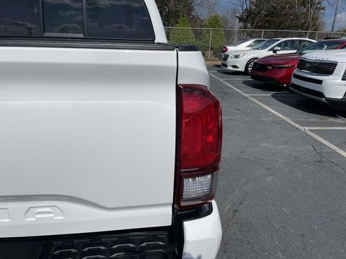 Used 2021 Toyota Tacoma SR w/ SR Convenience Package image 17
