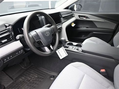 Used 2021 GMC Sierra 1500 SLT image 18