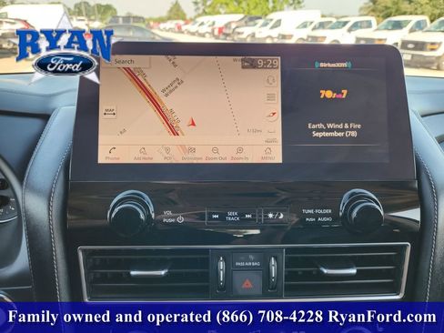 Used 2024 INFINITI QX80 Luxe AWD/4WD image 12