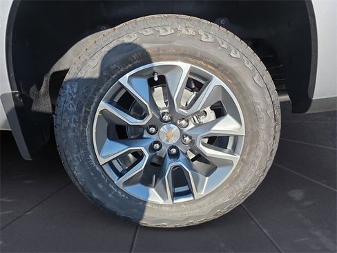 New 2026 Chevrolet Silverado 1500 LT image 14