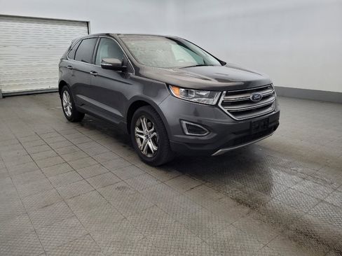 Used 2018 Ford Edge Titanium w/ Technology Package AWD/4WD image 13