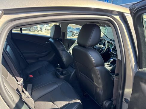 Used 2017 Chevrolet Volt Premier w/ Driver Confidence II Package image 14