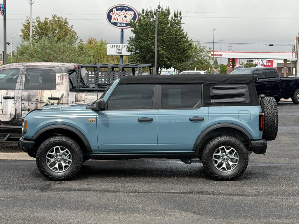 Used 2022 Ford Bronco Badlands AWD/4WD image 2