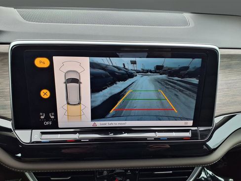 New 2026 Volkswagen Atlas SEL image 17