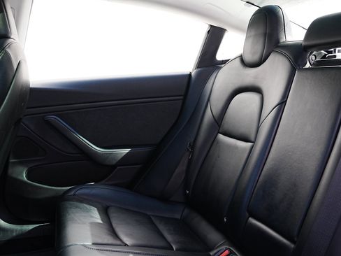 Used 2018 Tesla Model 3 Mid Range image 15