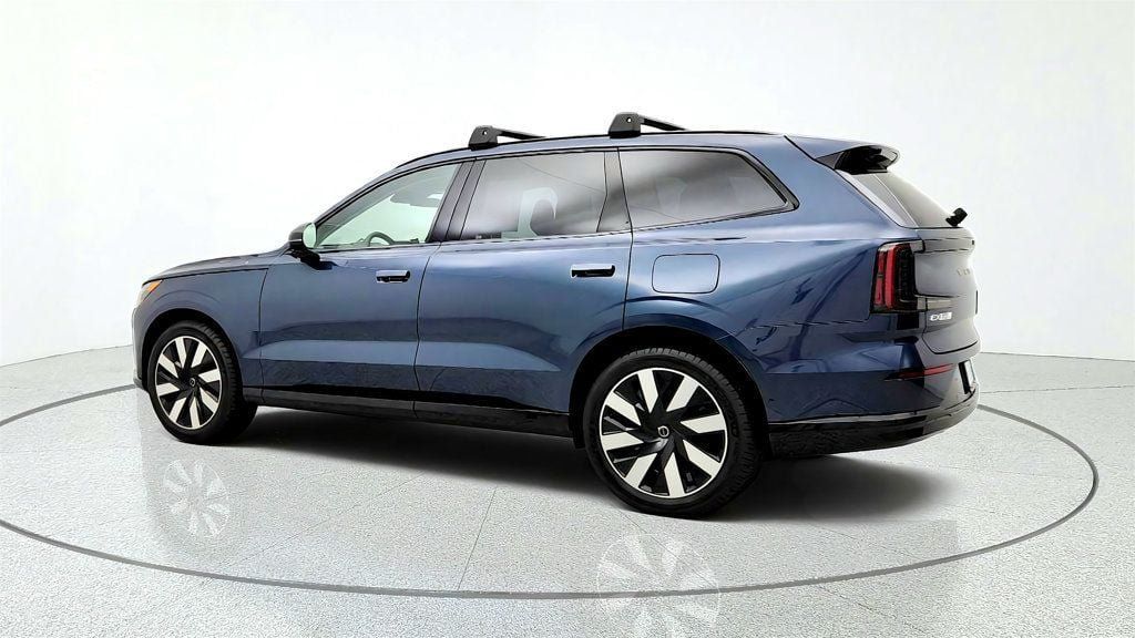 Used 2025 Volvo EX90 Ultra AWD/4WD image 7