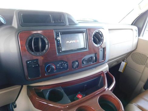 Used 2015 Ford E-450 and Econoline 450 Super Duty w/ Motorhome Prep Package RWD image 24
