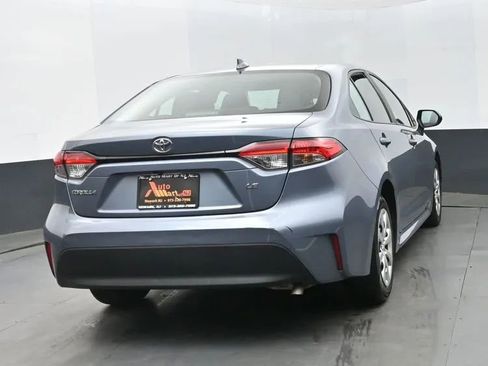 Used 2023 Toyota Corolla LE image 8