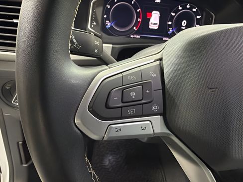 Used 2023 Volkswagen Atlas Cross Sport SE w/ Panoramic Sunroof Package FWD image 16