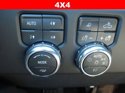 Used 2023 GMC Sierra 1500 AT4X AWD/4WD image 34