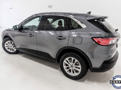 Used 2021 Ford Escape SE image 4