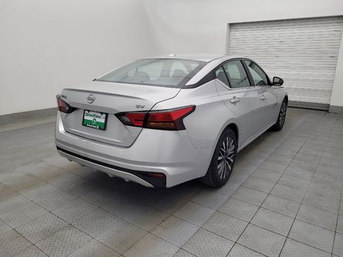 Used 2024 Nissan Altima 2.5 SV image 9