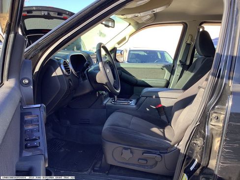 Used 2010 Ford Explorer Sport Trac XLT image 4