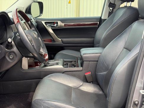 Used 2019 Lexus GX 460 Premium AWD/4WD image 4