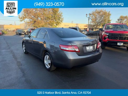 Used 2011 Toyota Camry LE FWD image 5