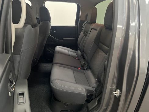 Used 2025 Nissan Frontier SV w/ Tow Package RWD image 26