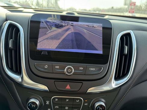 Used 2020 Chevrolet Equinox Premier image 18