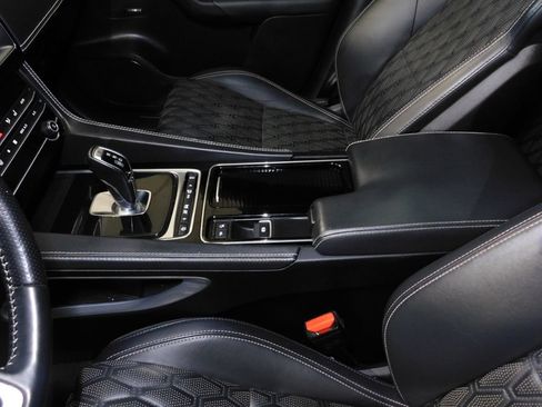 Used 2020 Jaguar F-PACE SVR AWD/4WD image 34