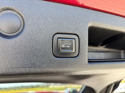 Used 2019 Chevrolet Equinox LT image 23