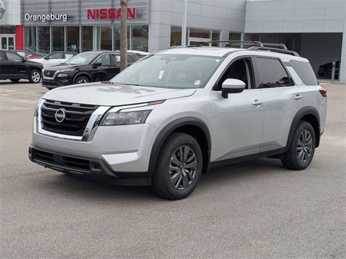 New 2025 Nissan Pathfinder SV w/ SV Premium Package image 7