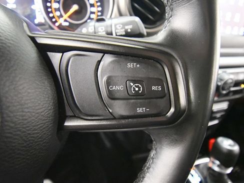 Used 2018 Jeep Wrangler Unlimited Sport S AWD/4WD image 20