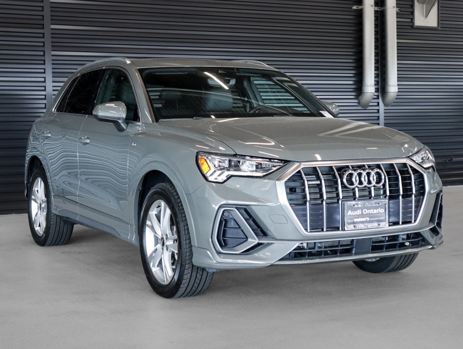 Used 2023 Audi Q3 2.0T Premium w/ Convenience Package AWD/4WD image 12