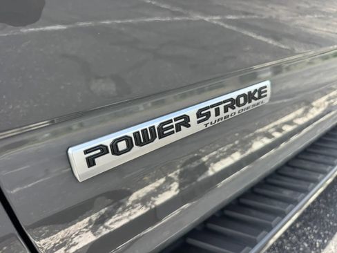 Used 2018 Ford F150 Lariat w/ Equipment Group 502A Luxury AWD/4WD image 13