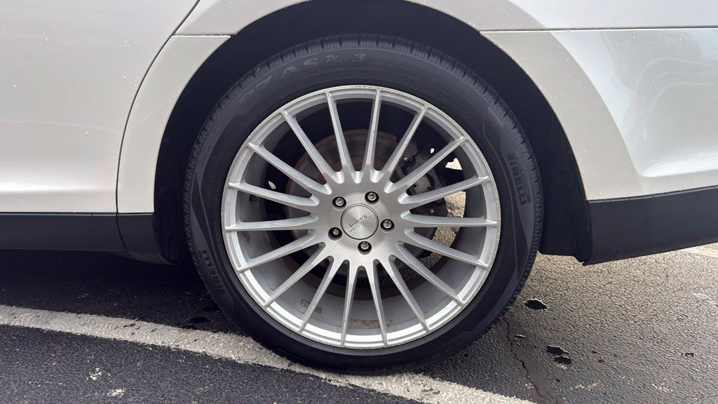 Used 2019 Ford Taurus Limited FWD image 8