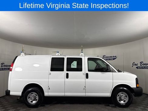 Used 2016 Chevrolet Express 2500 RWD image 6