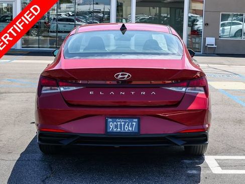 Certified 2022 Hyundai Elantra SEL FWD image 5