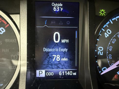 Used 2022 Toyota Tacoma TRD Off-Road image 14