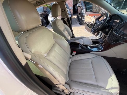 Used 2015 Buick Regal FWD image 15
