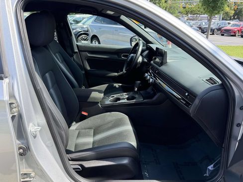 Used 2025 Honda Civic Sport image 12