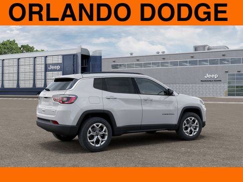 New 2025 Jeep Compass Latitude AWD/4WD image 4
