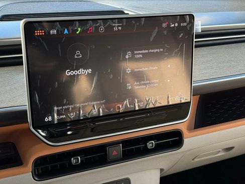 New 2025 Volkswagen ID. Buzz 1st Edition image 32