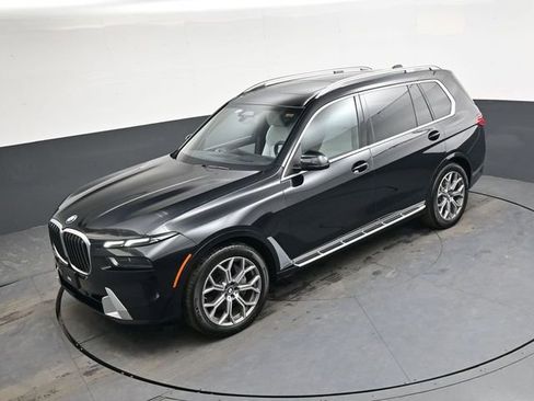 Used 2023 BMW X7 xDrive40i image 24
