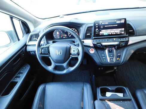 Certified 2025 Honda Odyssey EX-L image 2
