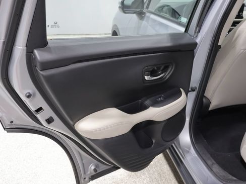 Used 2024 Honda HR-V LX image 19