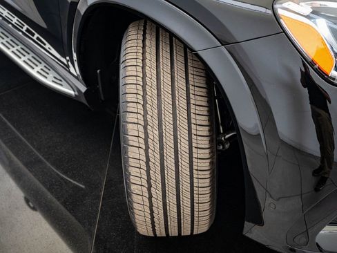 Certified 2025 Mercedes-Benz GLE 450 4MATIC image 42