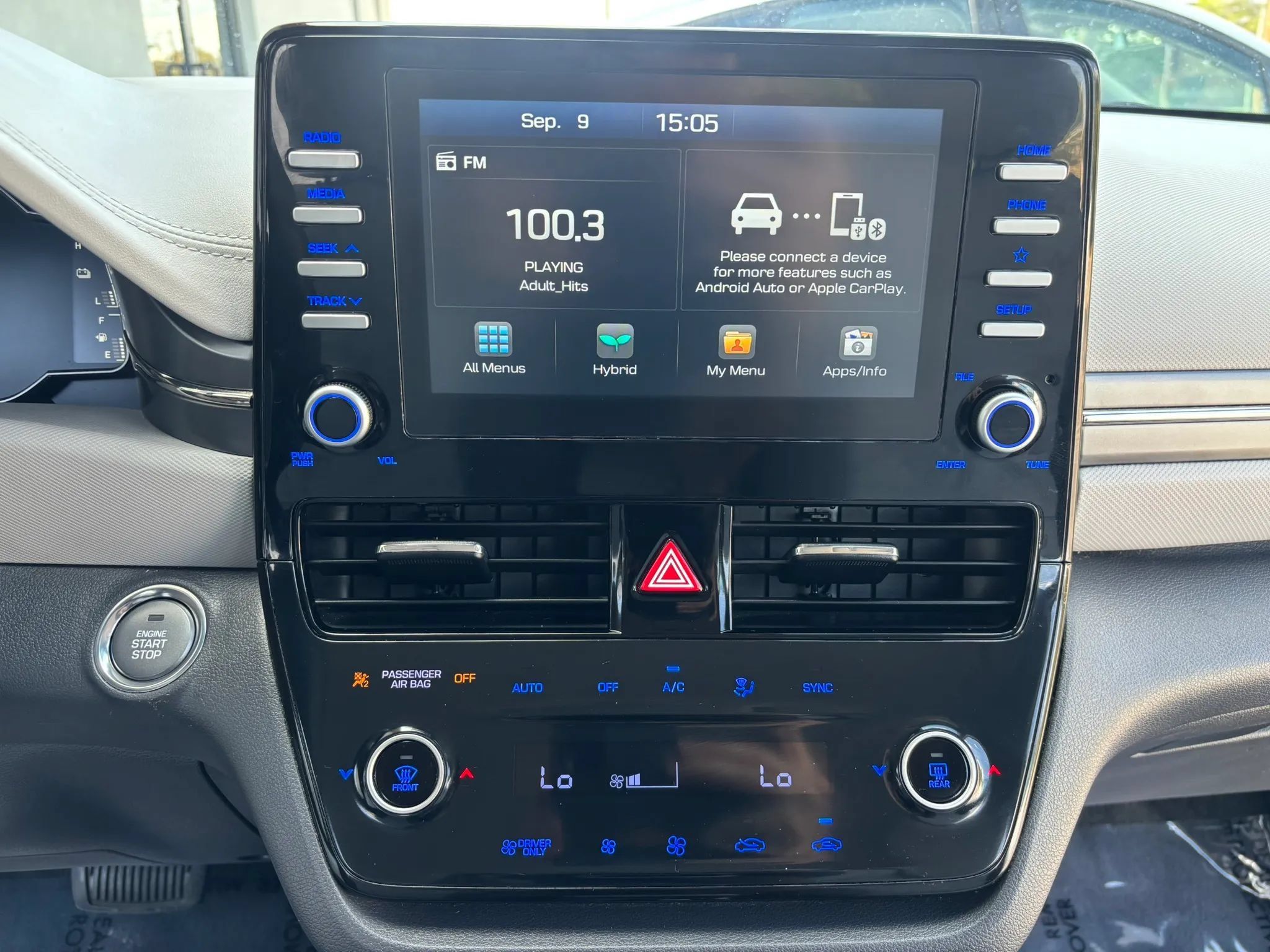 Used 2020 Hyundai Ioniq Blue FWD image 28