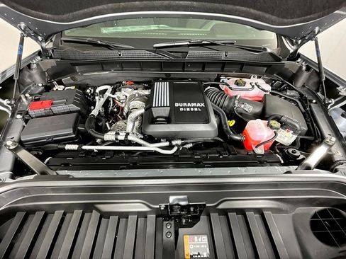 New 2026 GMC Sierra 1500 SLT w/ SLT Premium Package image 2