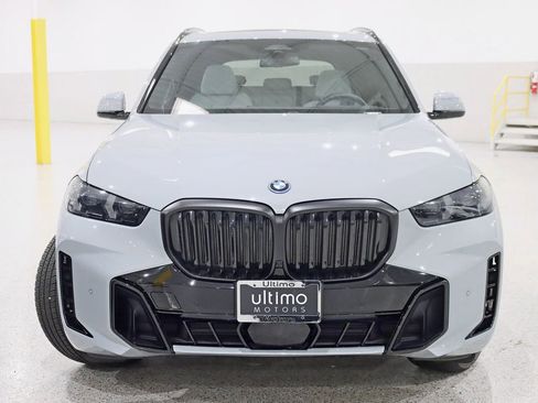 Used 2025 BMW X5 xDrive50e w/ M Sport Package AWD/4WD image 8