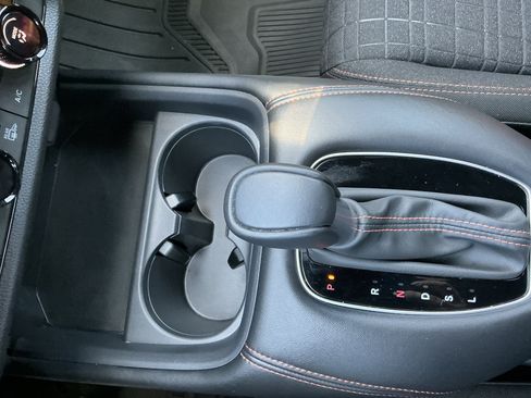 Used 2025 Honda HR-V Sport image 29