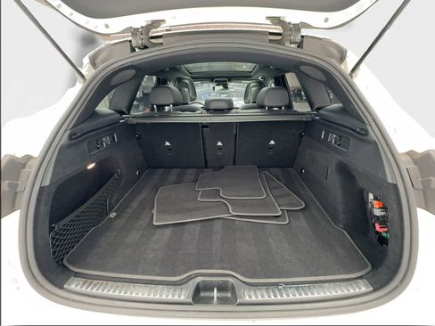 Used 2024 Mercedes-Benz GLC 300 image 17