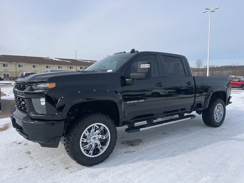 Used 2021 Chevrolet Silverado 2500 Custom w/ Custom Value Package image 10